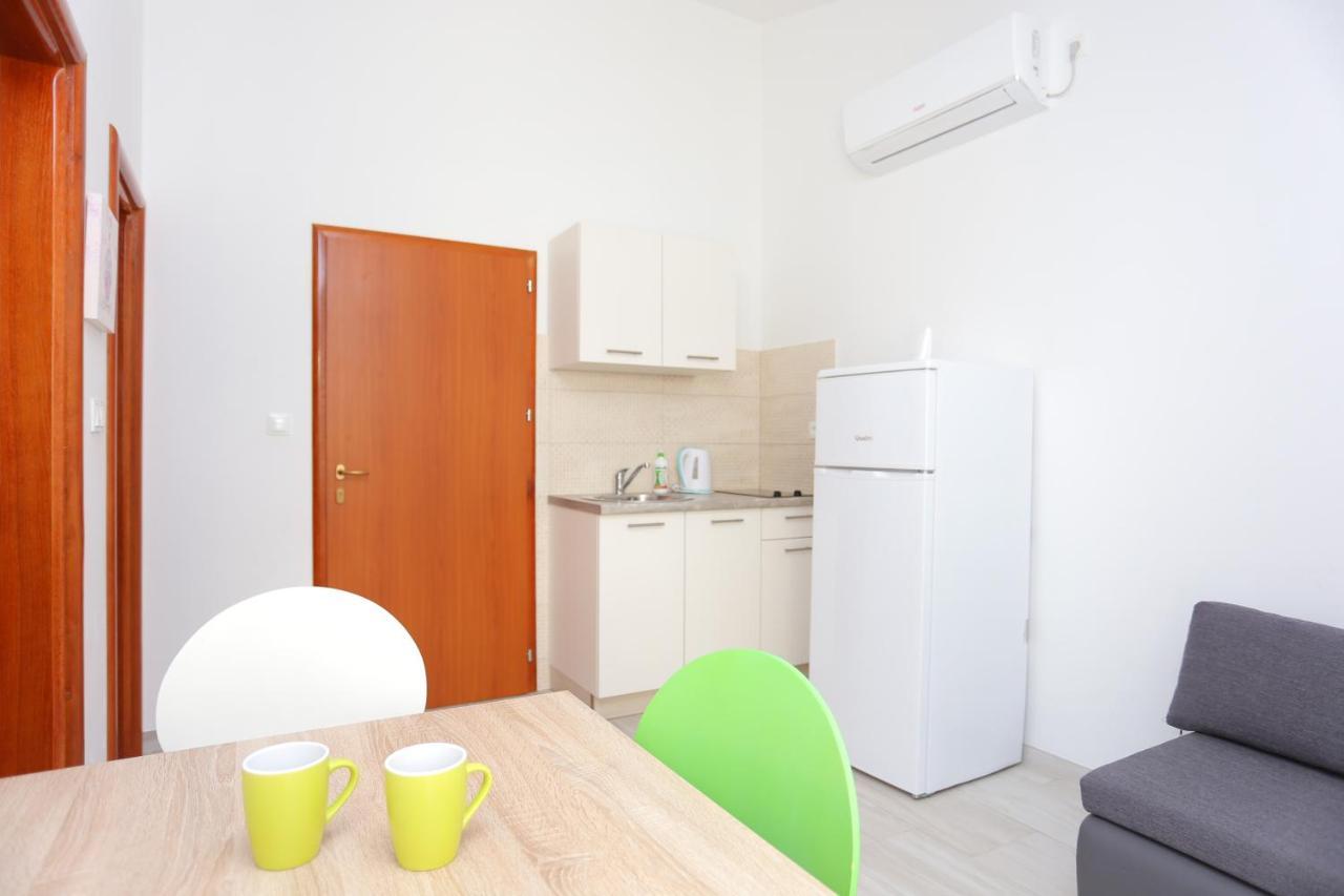 Apartments With A Parking Space Stanici, Omis - 17894 Экстерьер фото